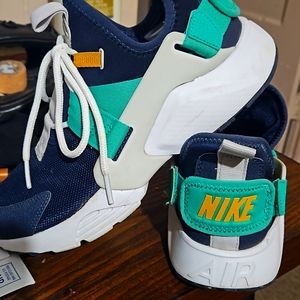 Nike huaraches